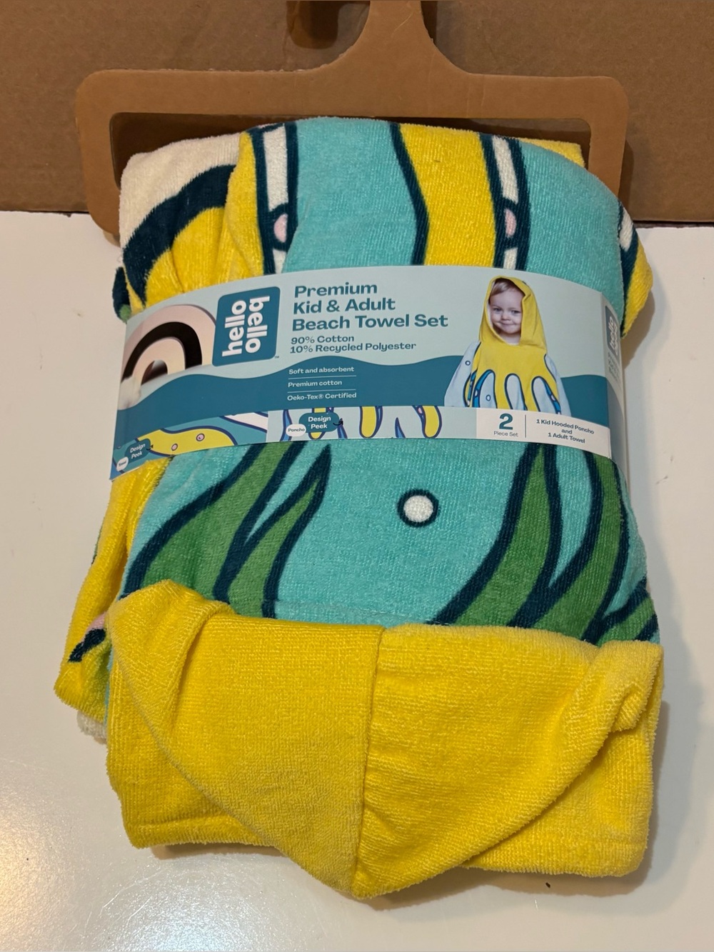 NEW HelloBello Premium Kid & Adult Beach Towel Set Octopus, Poncho &
Adult Towel
